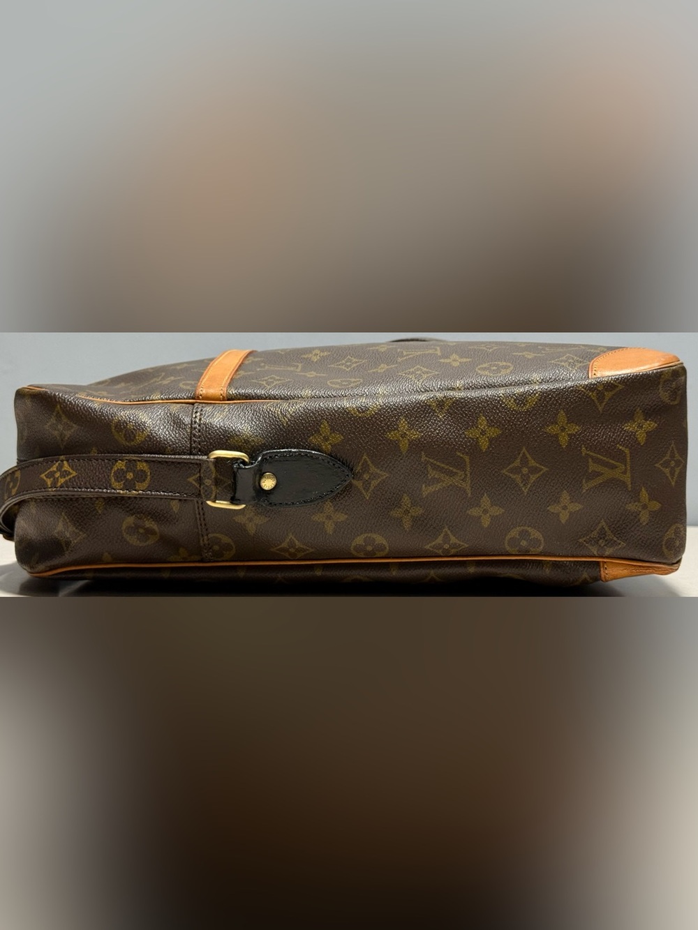 Louis Vuitton Vintage Danube GM
Monogram Canvas Leather - Picture 6 of 17